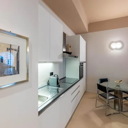 Sofia Luxury & Centre 제노바