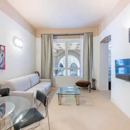 Sofia Luxury & Centre *